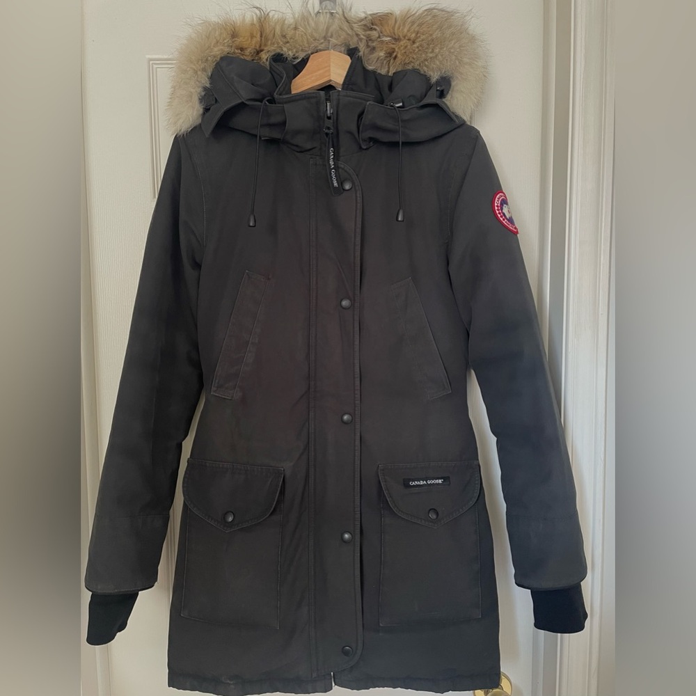 Canada Goose Women's Black Parka (with Fur-trimmed Hood)